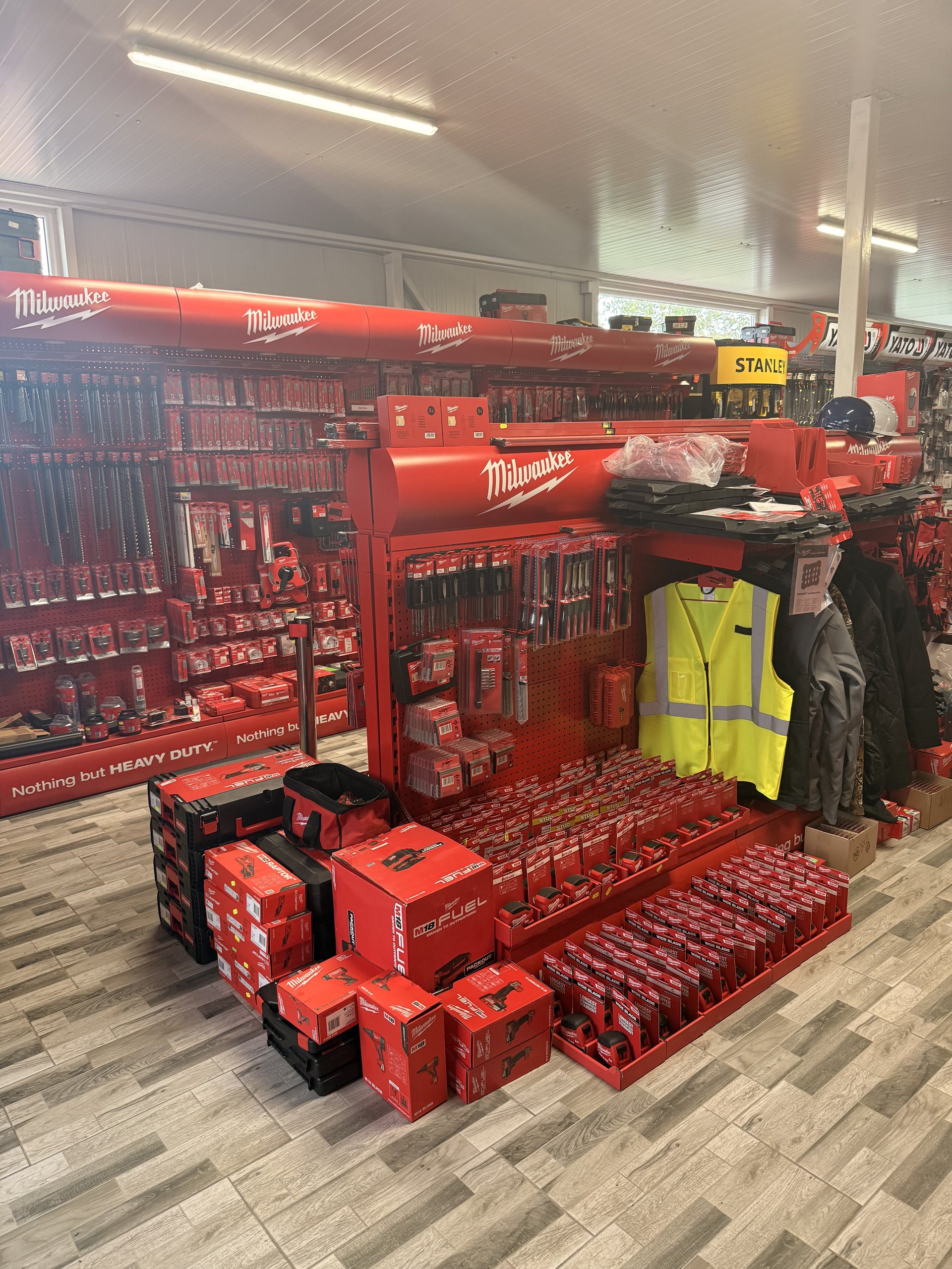 Zonă de prezentare produse Maluc Electro